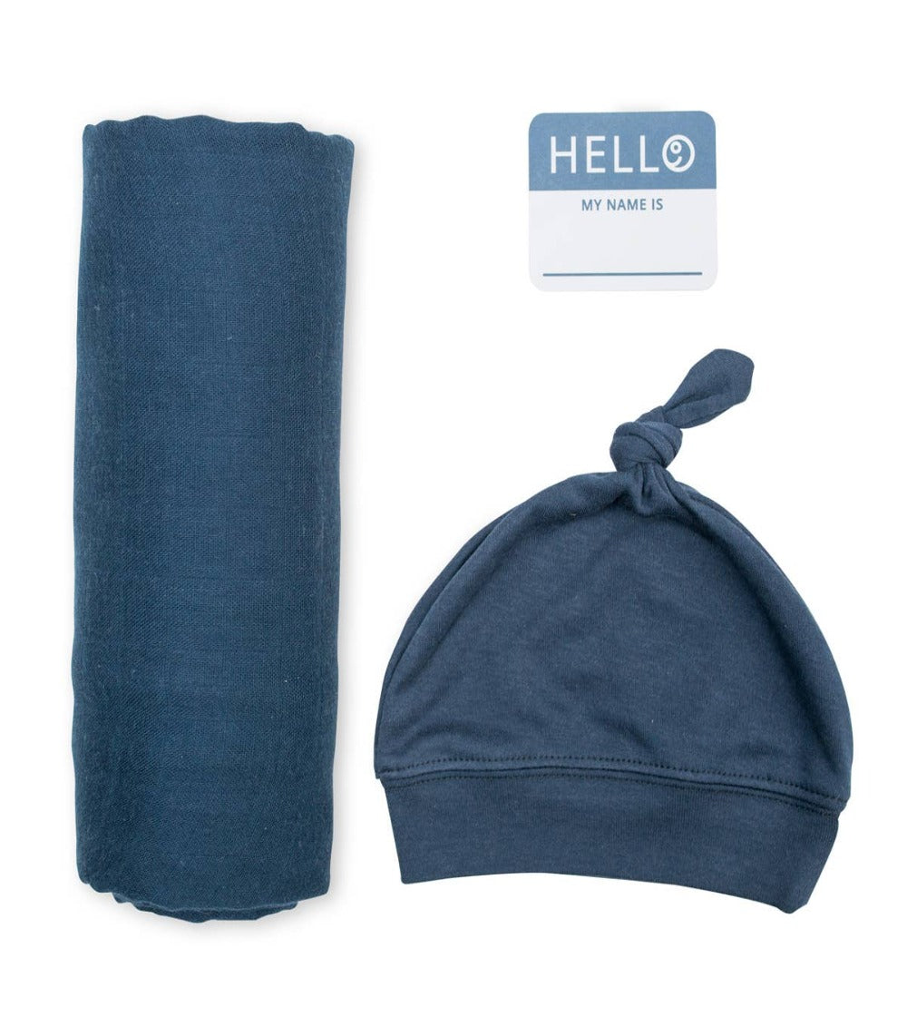 Hello World Blanket & Knotted Hat Set
